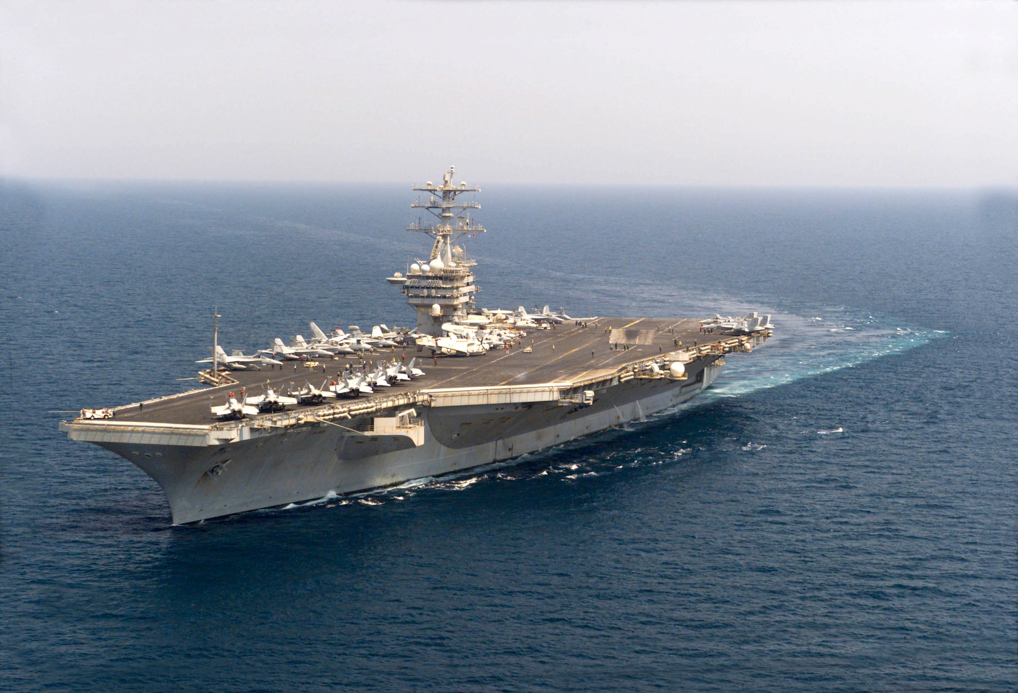 US_Navy_030629-N-1974E-010_USS_Nimitz_CVN_68_conducts_flight_operations_in_the_Arabian_Gulf.jpg